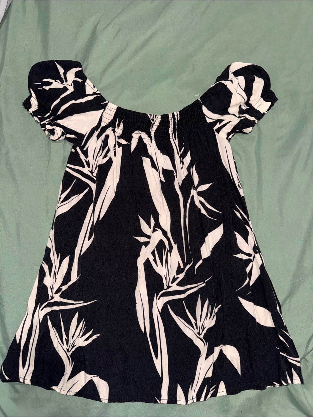 LEXBREEZY Black & White Off-Shoulder Floral Print girls dress - Picture 2 of 3